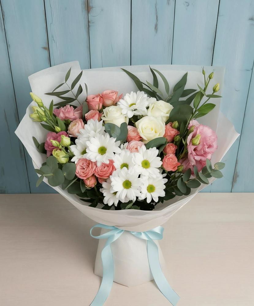 Букет цветов из: Розы, Лизиантусы и Хризантемы в Брусянский