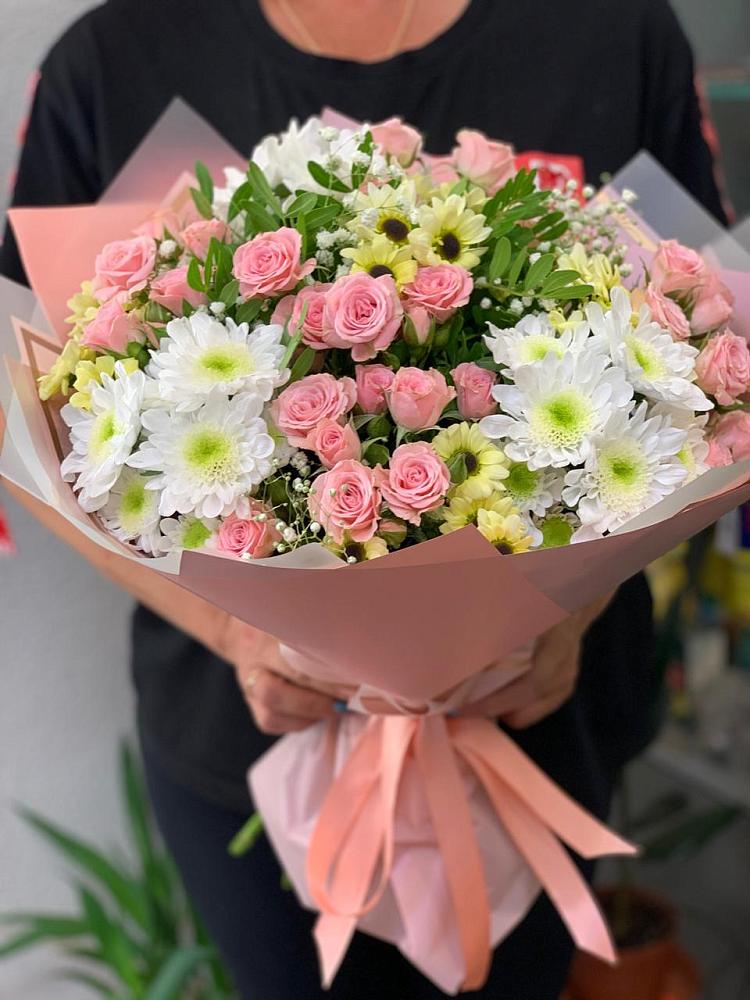 Букет цветов из: Розы и Хризантемы в Брусянский