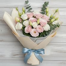 Букет цветов из:  Лизиантусы в Брусянский