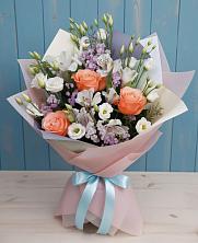 Букет цветов из:  Лизиантусы, Розы, Альстромерии и Гипсофила в Брусянский