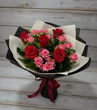 Букет цветов из:  Розы в Брусянский