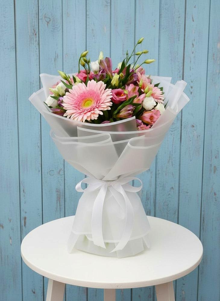 Букет цветов из: Герберы, Альстромерии и Лизиантусы в Брусянский