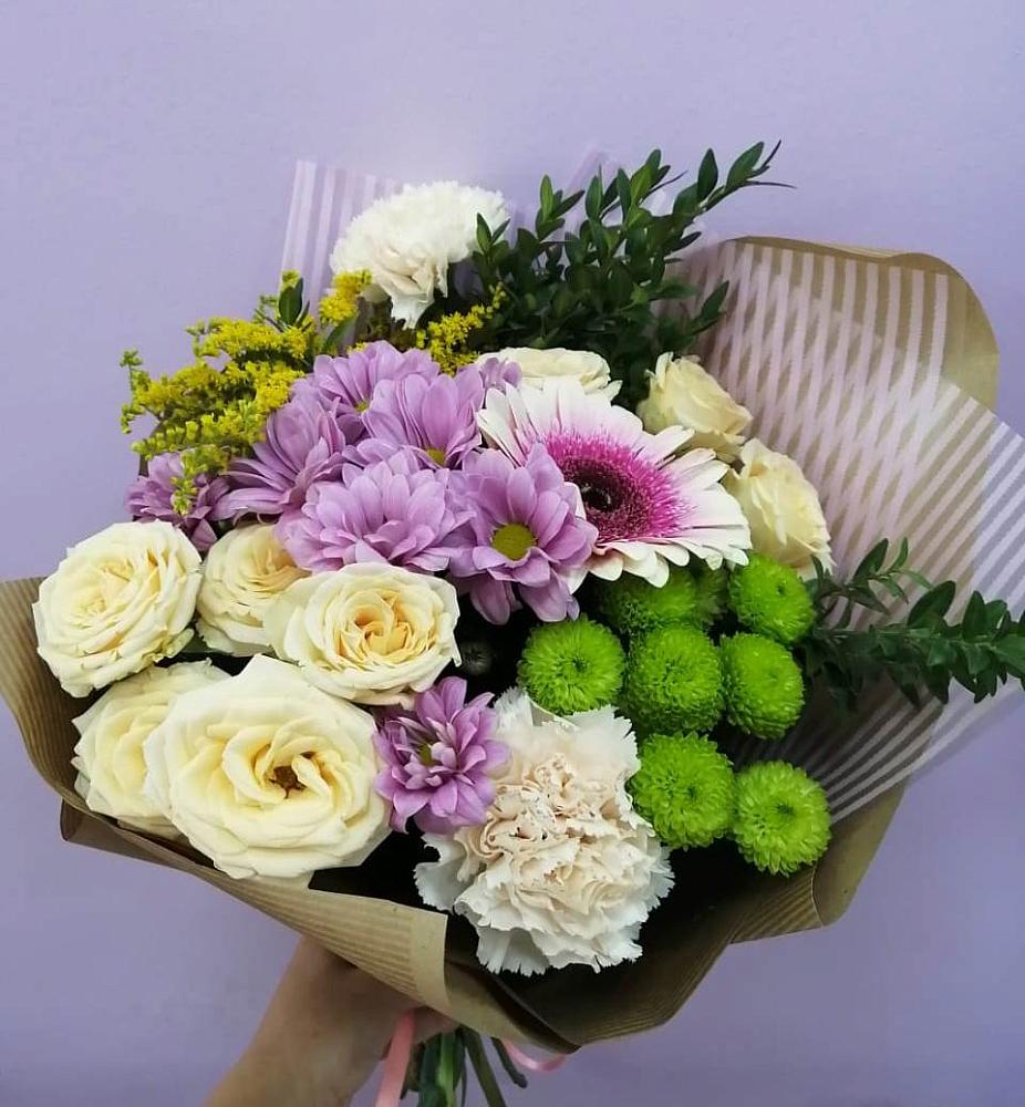 Букет цветов из: Хризантемы, Розы, Гвоздики и Герберы в Брусянский