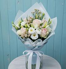 Букет цветов из:  Розы и Лизиантусы в Брусянский