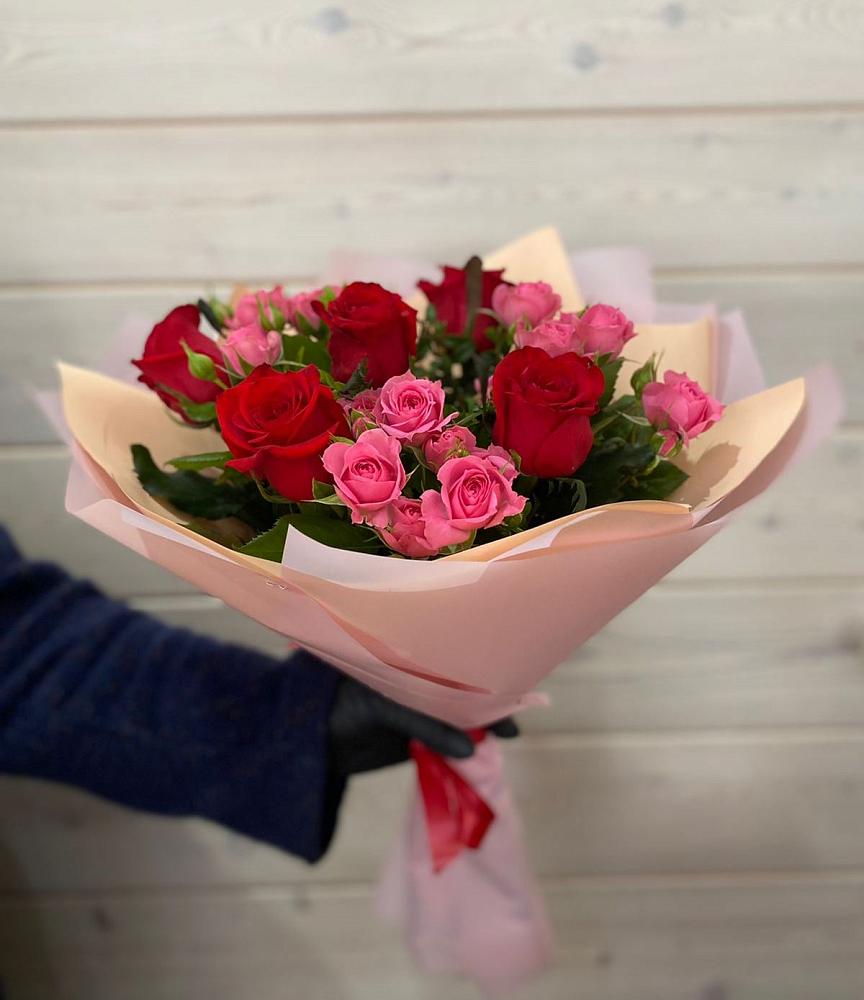 Букет цветов из: Розы в Брусянский