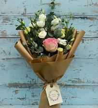 Букет цветов из:  Розы и Лизиантусы в Брусянский